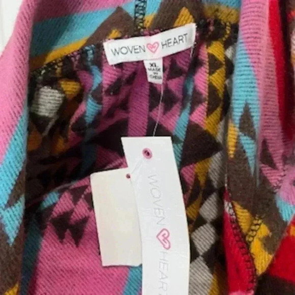 NEW‎ Woven Heart Blanket Poncho Native Design Acrylic Hooded Women's Size XL NWT - Picture 11 of 11